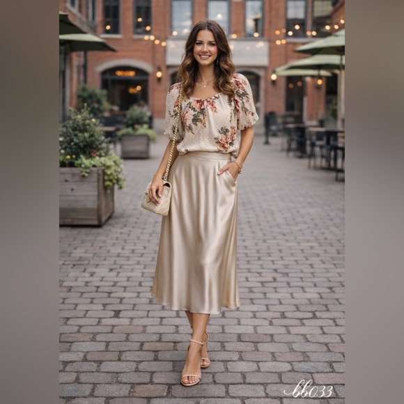 Lush Tops - Lush Romantic Floral Off-Shoulder Blouse — Textured Swiss Dot | Size S